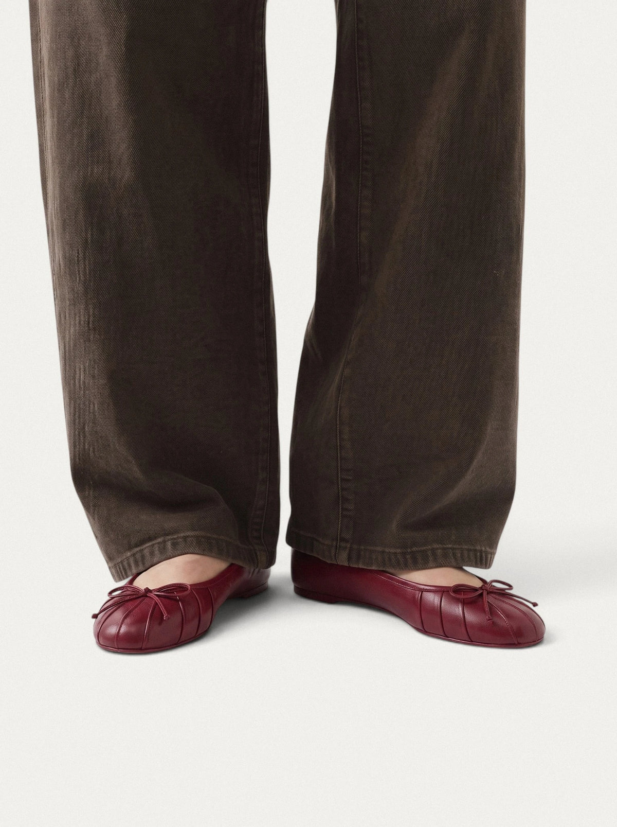 Pleated Bow Flat